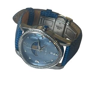 Egard Watch Ladies Diamond Crystal Face Leather Wristband New Battery Working